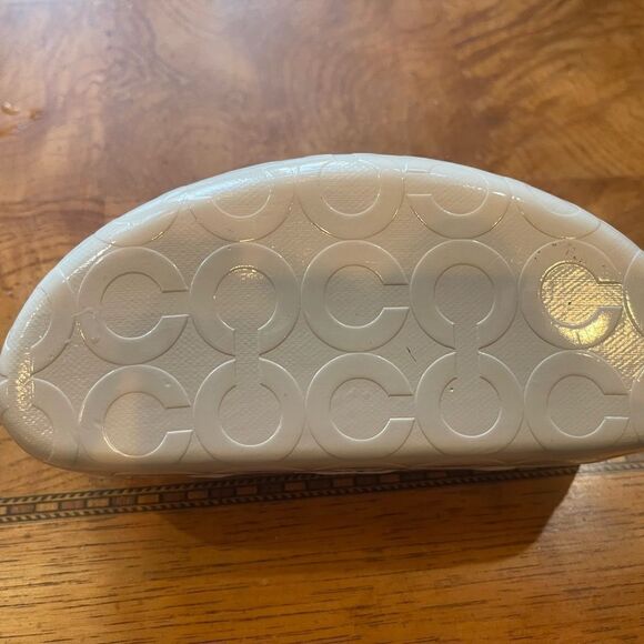 Ivory Coach Sunglass Case - Picture 2 of 10